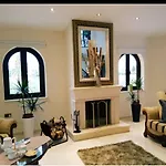 Vilă Mansion Ideal For 3 Families Or *