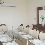 Mansion Ideal For 3 Families Or Vilă *
