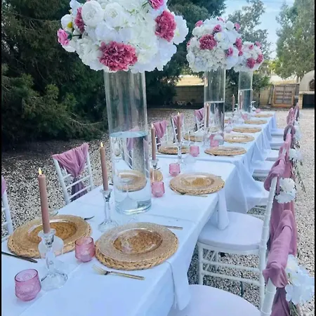 فيلة Mansion Ideal For 3 Families Or