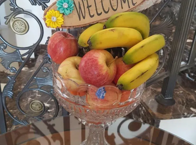 Mansion Ideal For 3 Families Or 别墅 拉纳卡