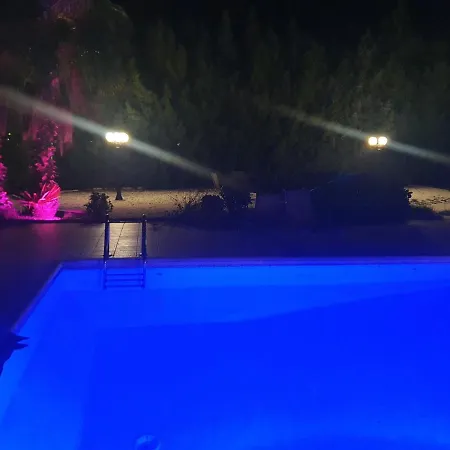 Mansion Ideal For 3 Families Or Willa