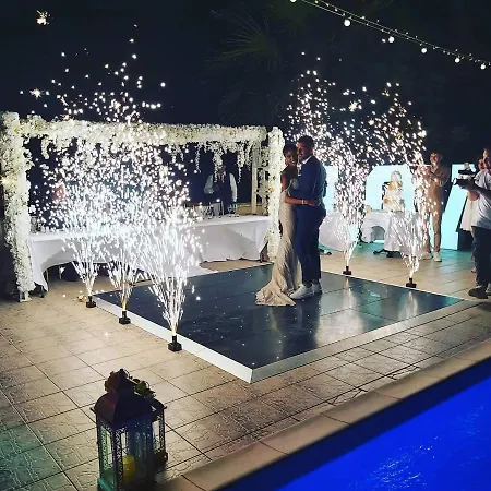 Mansion Ideal For 3 Families Or Willa Larnaca