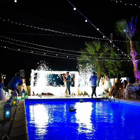 Mansion Ideal For 3 Families Or * Larnaca