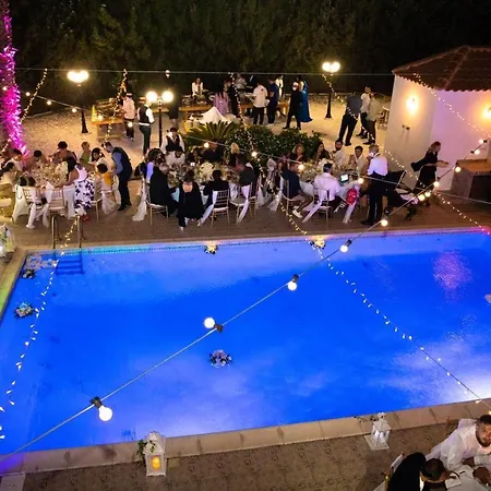 Mansion Ideal For 3 Families Or Βίλα *