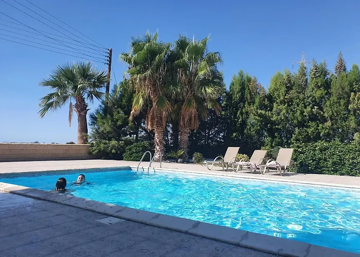 Mansion Ideal For 3 Families Or Вилла