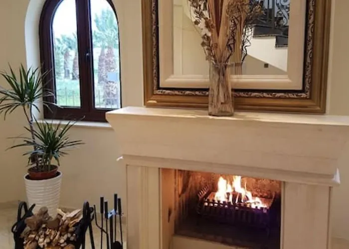 Mansion Ideal For 3 Families Or Вилла