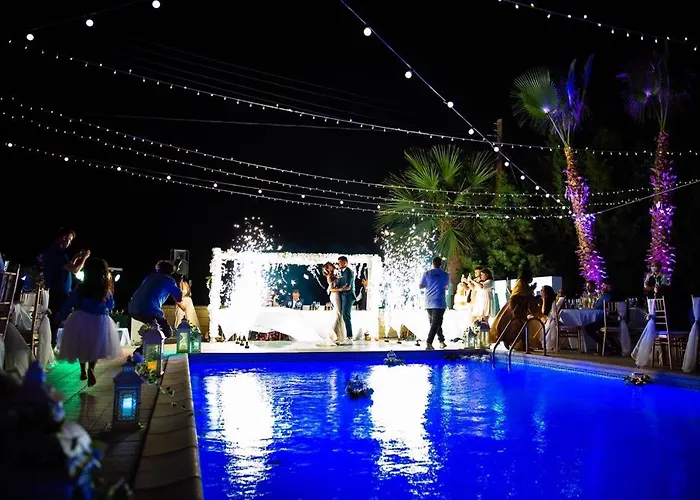 Mansion Ideal For 3 Families Or * Ларнака