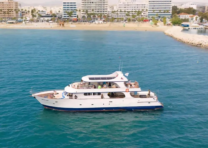 Mansion Ideal For 3 Families Or * Ларнака