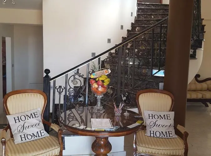 Mansion Ideal For 3 Families Or Ларнака