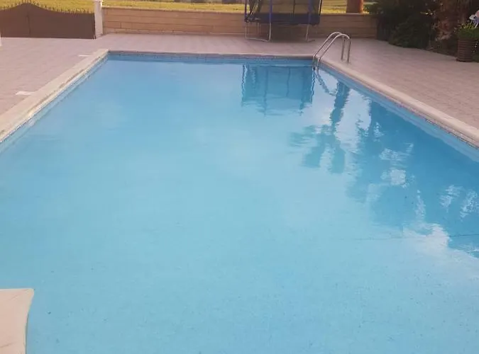 Mansion Ideal For 3 Families Or *