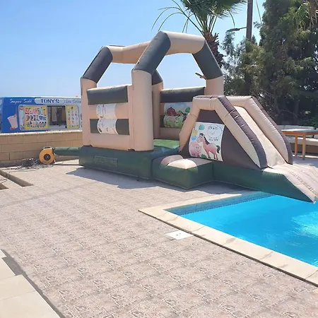 Mansion Ideal For 3 Families Or Larnaca
