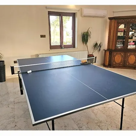 Mansion Ideal For 3 Families Or