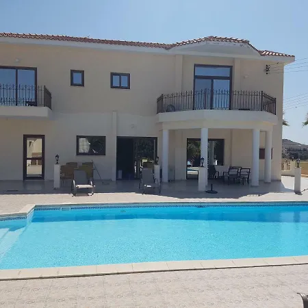 Mansion Ideal For 3 Families Or Villa Larnaca