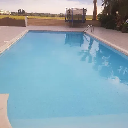 Mansion Ideal For 3 Families Or *