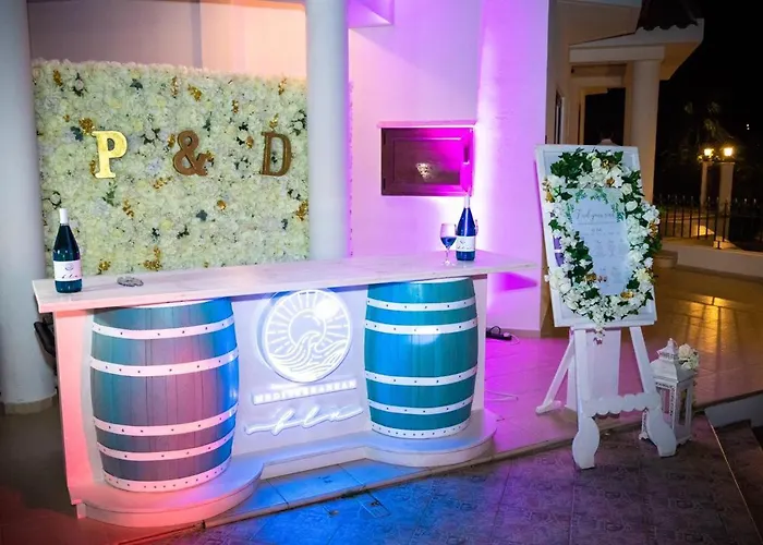 Mansion Ideal For 3 Families Or Βίλα Λάρνακα